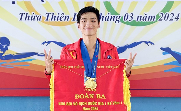 Kình ngư ĐH Duy Tân phá kỷ lục quốc gia, giành 2 huy chương Vàng tại Giải Bơi 2024